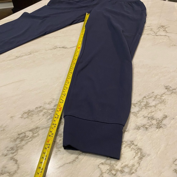 Athleta salutation joggers - Picture 7 of 9